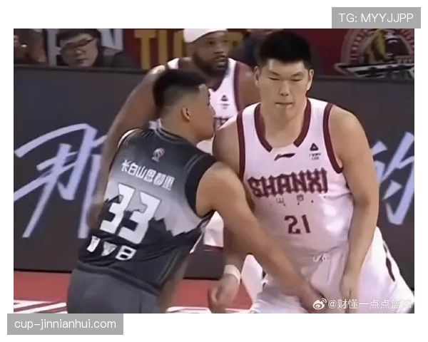 危险动作判罚原则：即使无接触也可判犯规的情形